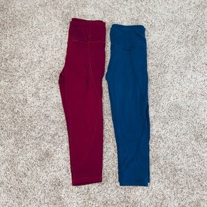 Set of athletic leggings